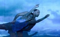 Karácsonyi ajándék-előadás a kolozsvári színházban