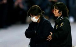 Körözik a dél-koreai elnök bizalmasának lányát