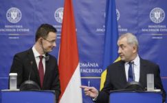 A román külügyminiszter megdorgálta magyar barátját, Szijjártó Pétert 