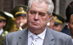 Elutasította a menekültek önkéntes befogadását a cseh államfő