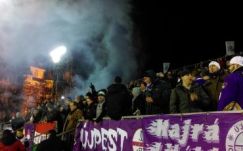 Budapesti hokibuli: lila füst jelezte a csíki vereséget