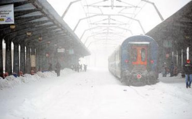 Több mint 80 járatát törölte vasárnap a CFR