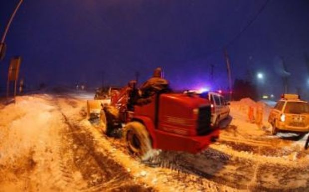 Otthon szült egy Ialomiţa megyei nő, mert a behavazott út miatt késett a mentő