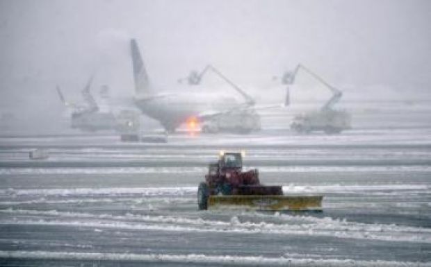 Több járatát is törölte a Tarom