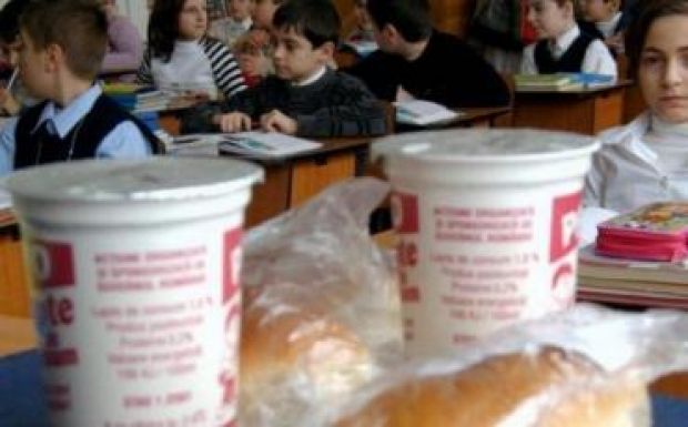 Fagyos kiflit kaptak egy Hargita megyei Hidegség tanulói