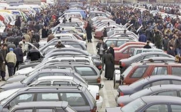 Közel 300 ezer használt személygépkocsit írattak forgalomba tavaly