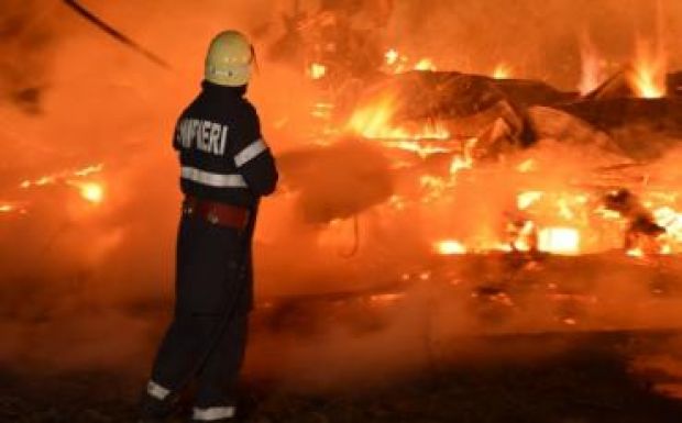 Ég a szászrégeni hangszergyár maroshévizi üzeme