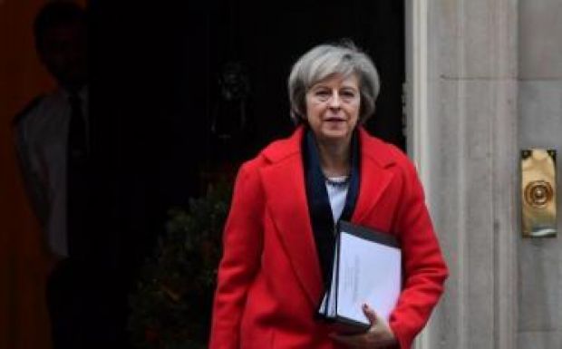 Theresa May bejelenti, hogy kemény brexit lesz