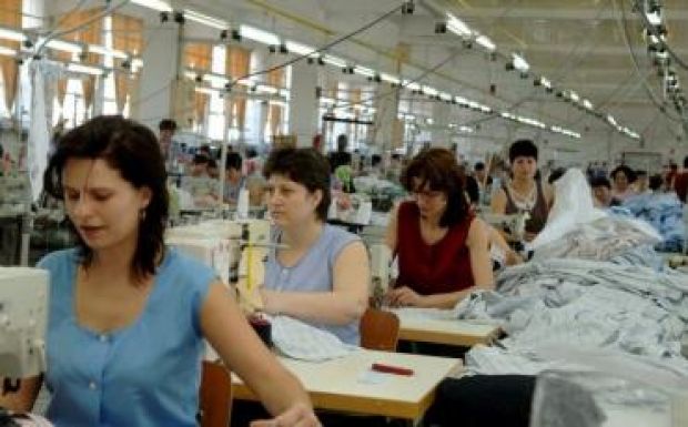 Nyolc és fél évvel dolgozunk kevesebbet a svédeknél