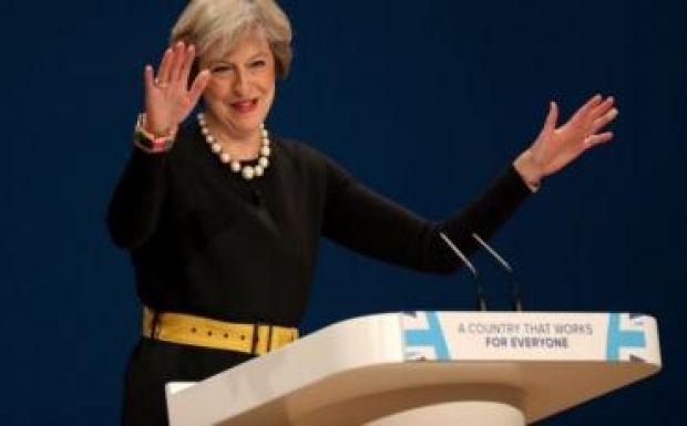 Theresa May: az Egyesült Királyság nem marad az EU egységes belső piacának tagja
