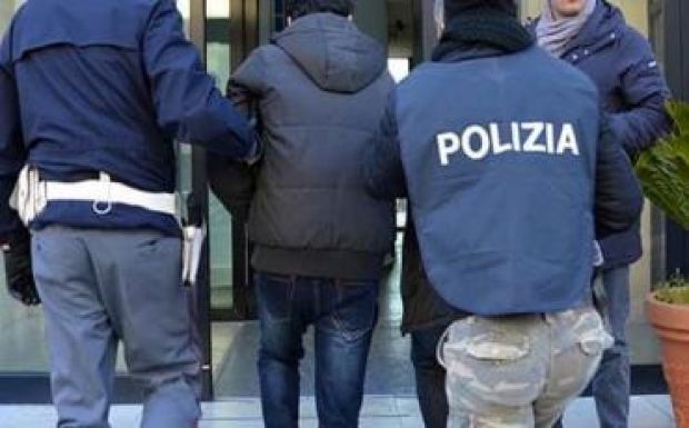 Gyerekmaffiózókat fogtak el Nápolyban