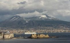 Hó borítja az adriai tengerpartot és a Vezúv csúcsát is