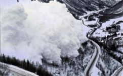 Több mint másfél méteres a hóréteg a Bâlea-tónál, nagy a lavinaveszély