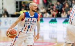 Kosárlabda: kikapott Temesváron a Steaua, élen a kolozsváriak 