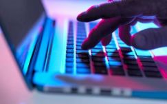 Kaspersky: kevés internetező használ biztonságos jelszót