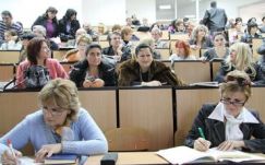 Nyáron versenyvizsgát szerveznek a betöltetlen igazgatói és aligazgatói tisztségekre