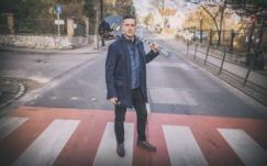 Erdélyi miniturnéra indul Pély Barna