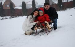 A Csíkszeredában élő román fotómodell nem félti gyermekeit a hidegtől