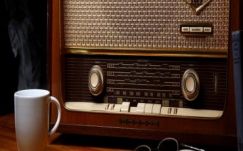 Rostás Péter István: Két(ely)es közszolgálat 