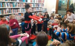 Gyereknevettető Pufi-esttel szolgált a csíkszeredai Gutenberg könyvesbolt