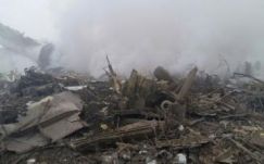 Lakóházakra zuhant egy török teherszállító repülőgép