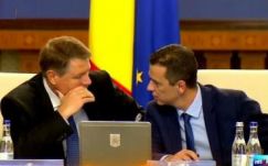 FRISSÍTVE: Klaus Johannis kitette az „elefántokat” a kormányülésről