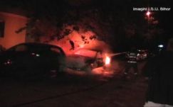 Kigyulladt két autó az egyik nagyváradi parkolóban