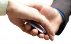 DNA: ösztönözné a közalkalmazotti visszaéléseket a büntető törvénykönyvek módosítása