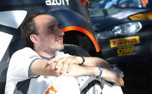 Visszatér a versenypályára Robert Kubica