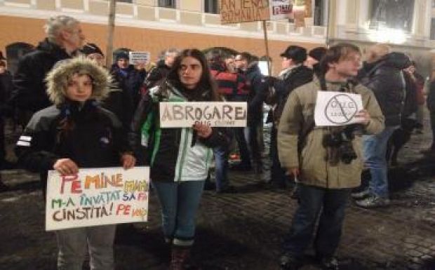 A sepsiszentgyörgyi tüntetők végigvonultak a városon