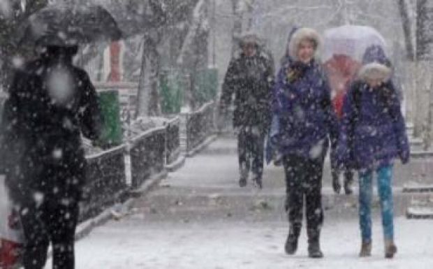 Még enyhe marad az idő, de aztán visszatér a tél