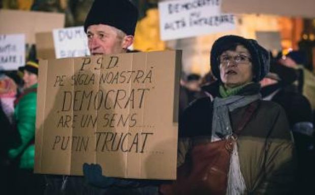 Kolozsváron hétfőn is tüntettek: „Nem tudunk megbízni ebben a kormányban”