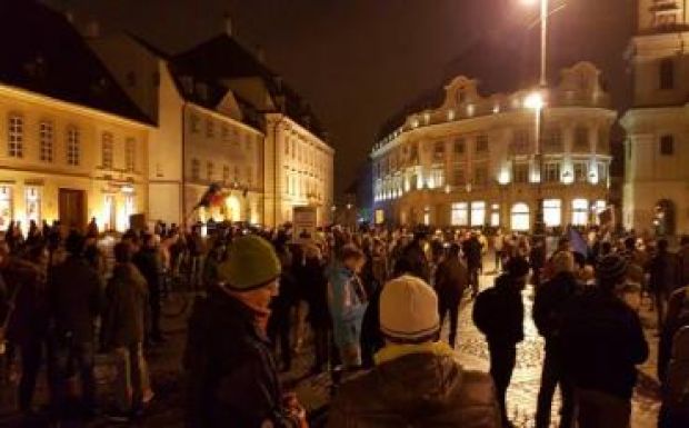 Nagyszeben: a repülőtér vezetősége erre kéri a tüntetőket