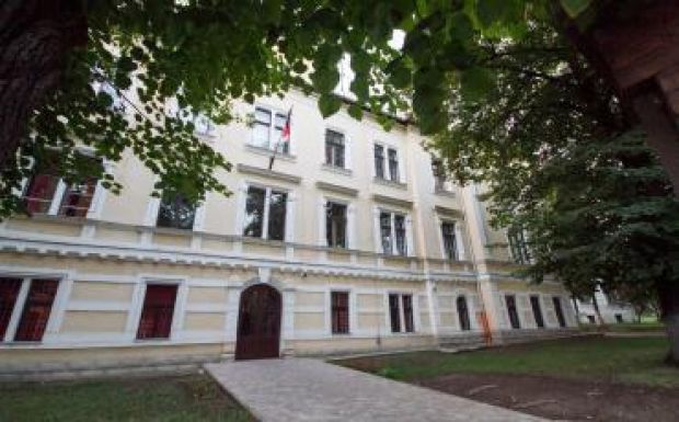 Rendkívüli tanácsülésen próbálják megoldani a katolikus líceum helyzetét