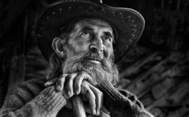 „Árnyalatok vízesése” – megnyílt a Best 100 fotókiállítás Csíkszeredában