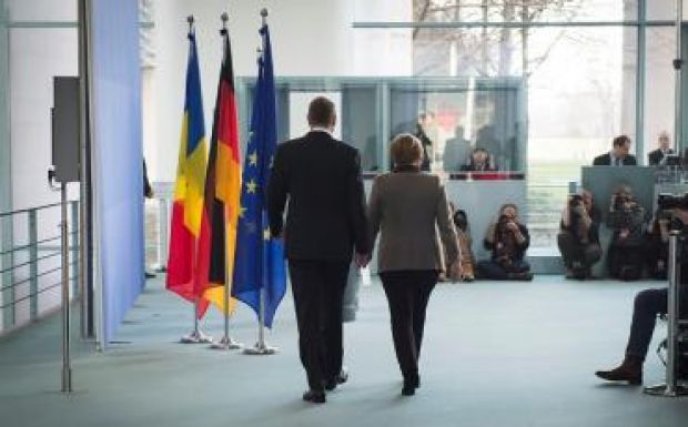 Így fordított hátat Románia az elmúlt hetekben az Európai Uniónak