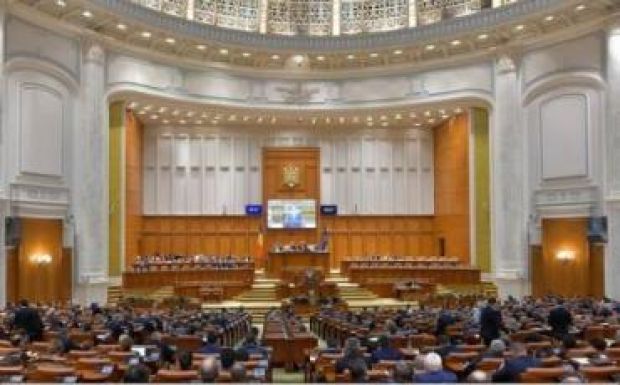 Pozitívan véleményezte a parlament a népszavazás kiírására vonatkozó kérést
