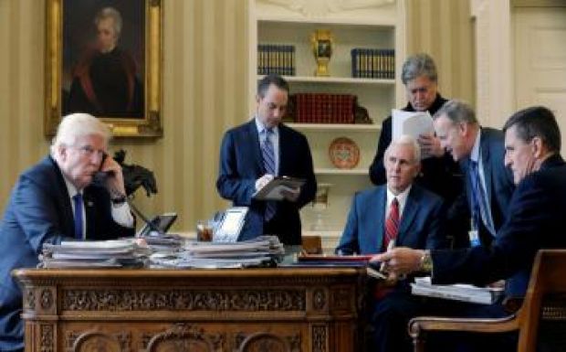 Trump kampánystábja folyamatos kapcsolatban állhatott az orosz titkosszolgálattal
