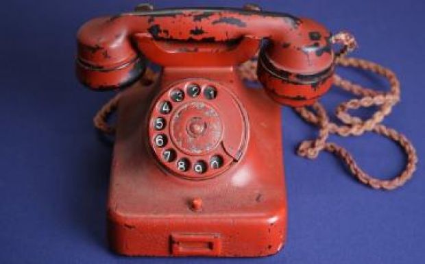 Negyedmillió dollárért kelt el Adolf Hitler telefonja