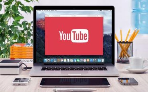 Búcsút vehetünk egy idegesítő YouTube-funkciótól
