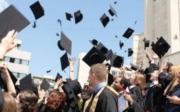 Drasztikus megoldást javasol a Román Akadémia az agyelszívás megállítására