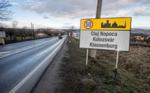 FRISSÍTVE: A PSD és az USR is jelezte Bocnak: ideje lenne rendezni a többnyelvű táblák ügyét