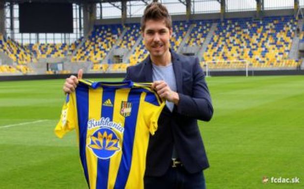 Magyar csatárt igazolt az FC DAC