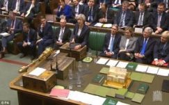 Brexit: az alsóház jóváhagyta a kilépési folyamatot