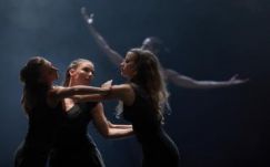 Átváltozás és áldozat – Nagyváradon járt a Közép-Európa Táncszínház 