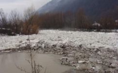 Megindult négy jégtábla a Maros folyón 