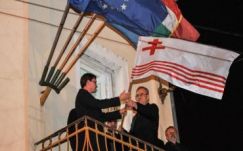 Jogerősen is reklámnak minősítette a bihari törvényszék a partiumi zászlót