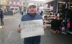 Egyszemélyes tüntetések is voltak Klaus Johannis ellen