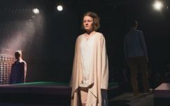 Saját generációjukról szóló, kétnyelvű előadást mutatnak be fiatal alkotók Kolozsváron