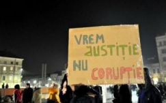 Országszerte tüntetések voltak szombat este